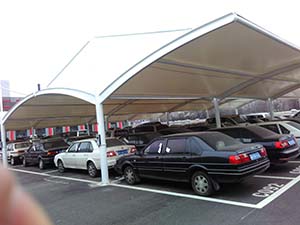 鋼<font color='red'>膜結構車棚</font>特點，怪不得越來越多人選擇！(圖文)